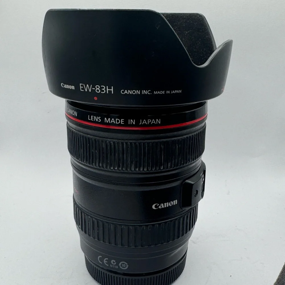 Canon EF 24-105mm f/4L IS USM with Lens Hood, Caps & Pouch • Excellent Condition